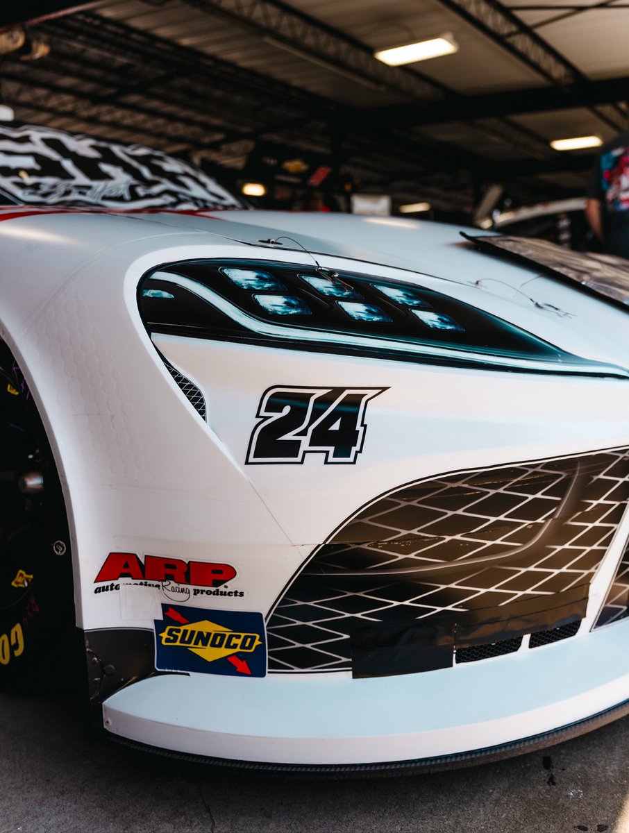 Sam Hunt Racing tweet media