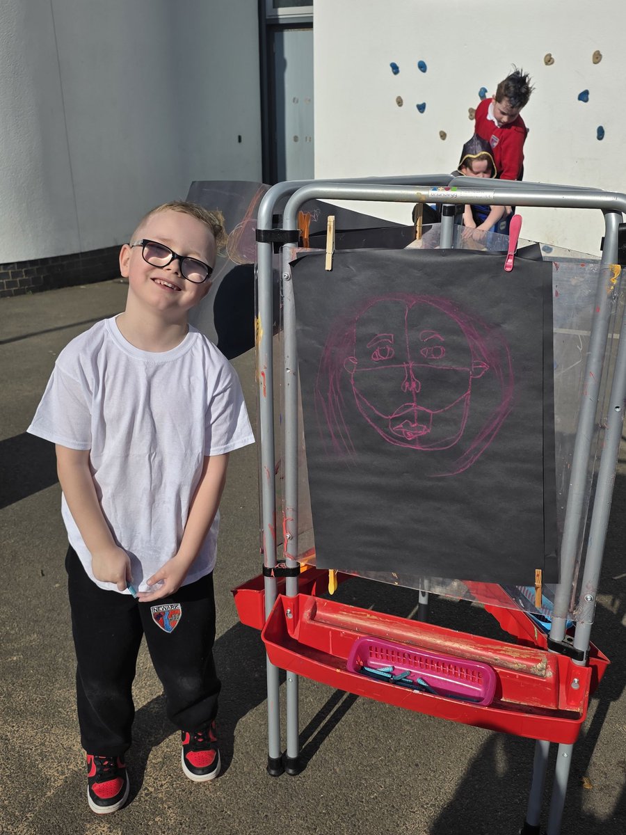 Mrs LowP1b tweet media