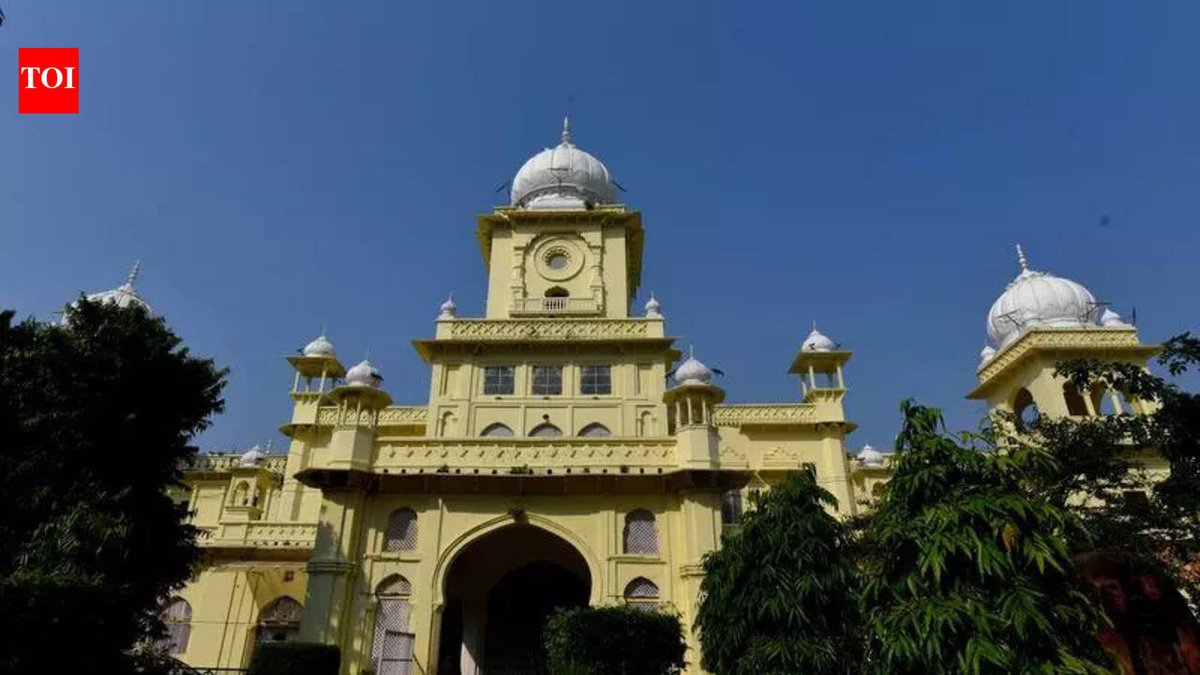 Retraction Watch tweet media