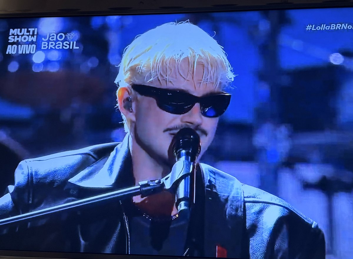 lis. ⏾ tweet media