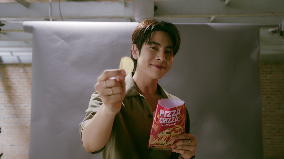 ᴮˡᵘᵉ ᶜᵃᵗ tweet media