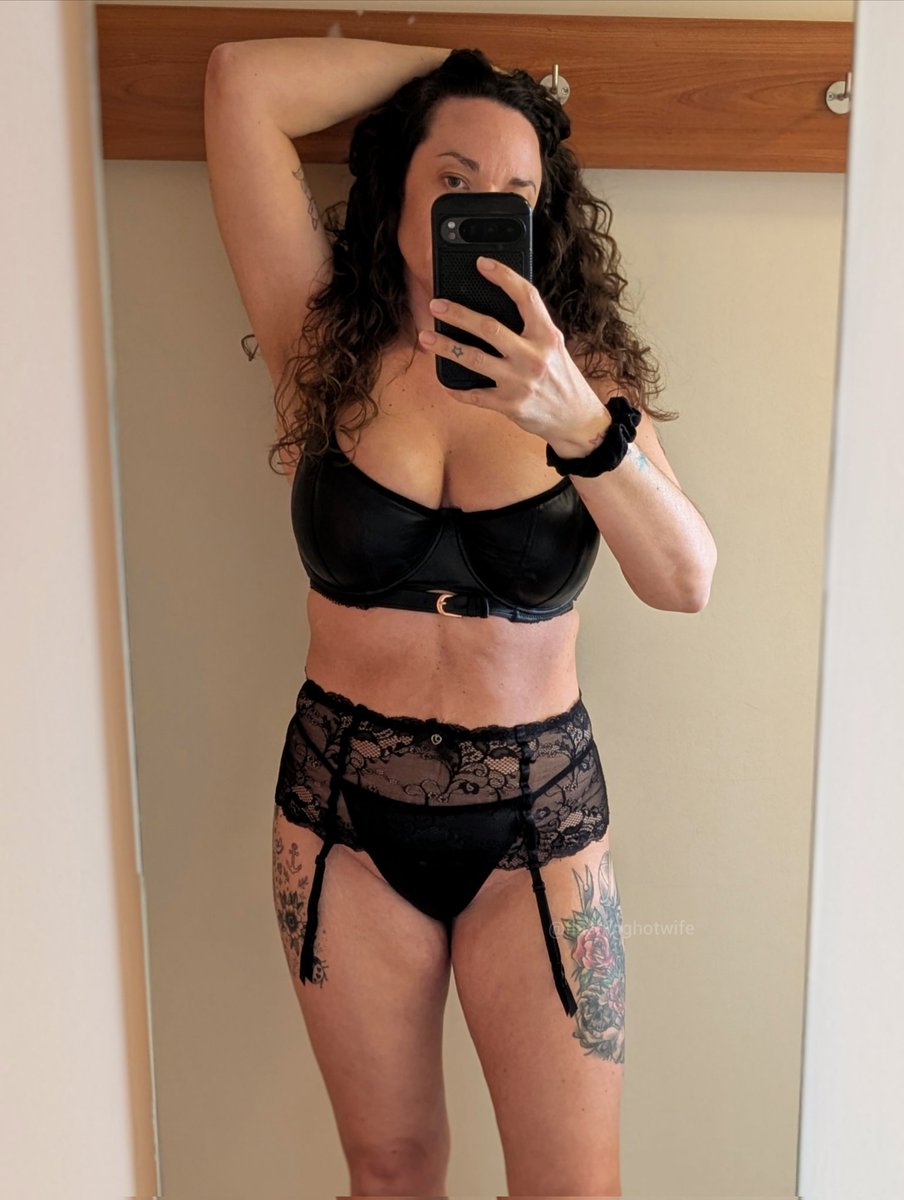 Maggie Smith tweet media