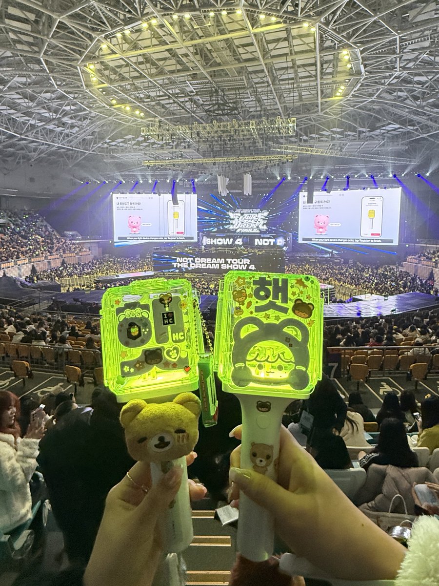 쨔니✰ tweet media