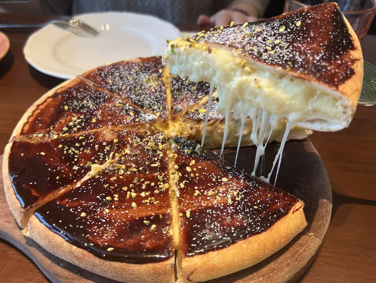 awake930723's tweet image. I’m starving! Why is all the tasty food unhealthy, and all the healthy food tastes bad? 😩
#Keepfit #workout