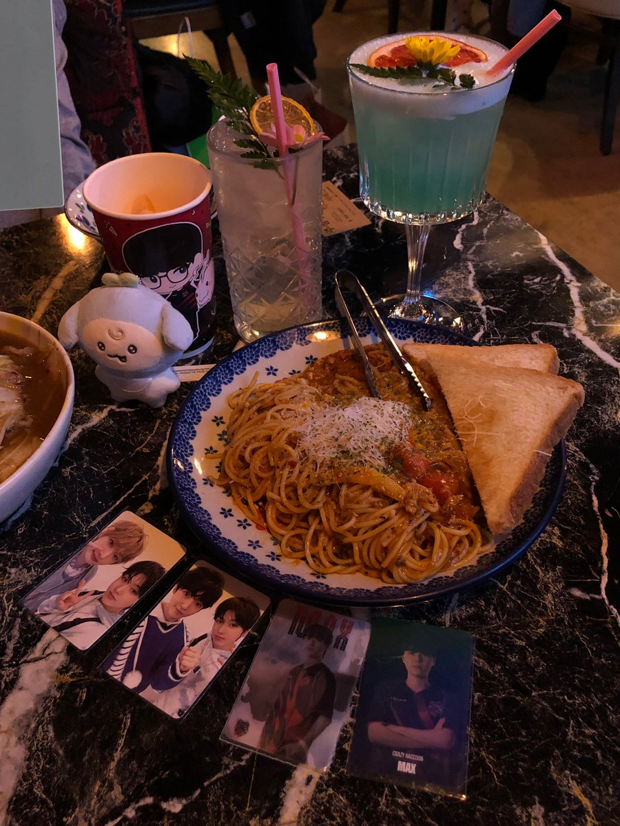 카레감별사 tweet media