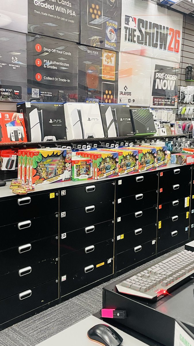 Went to my GameStop today at 9:30AM expecting a long line, I was the first one there with 4 others arriving right after me. We all were there for Dragon Ball Dual Evolution 😂😂 Pokemon Boxes was just sitting there cause people is NOT going for those Pokemon prices lmao