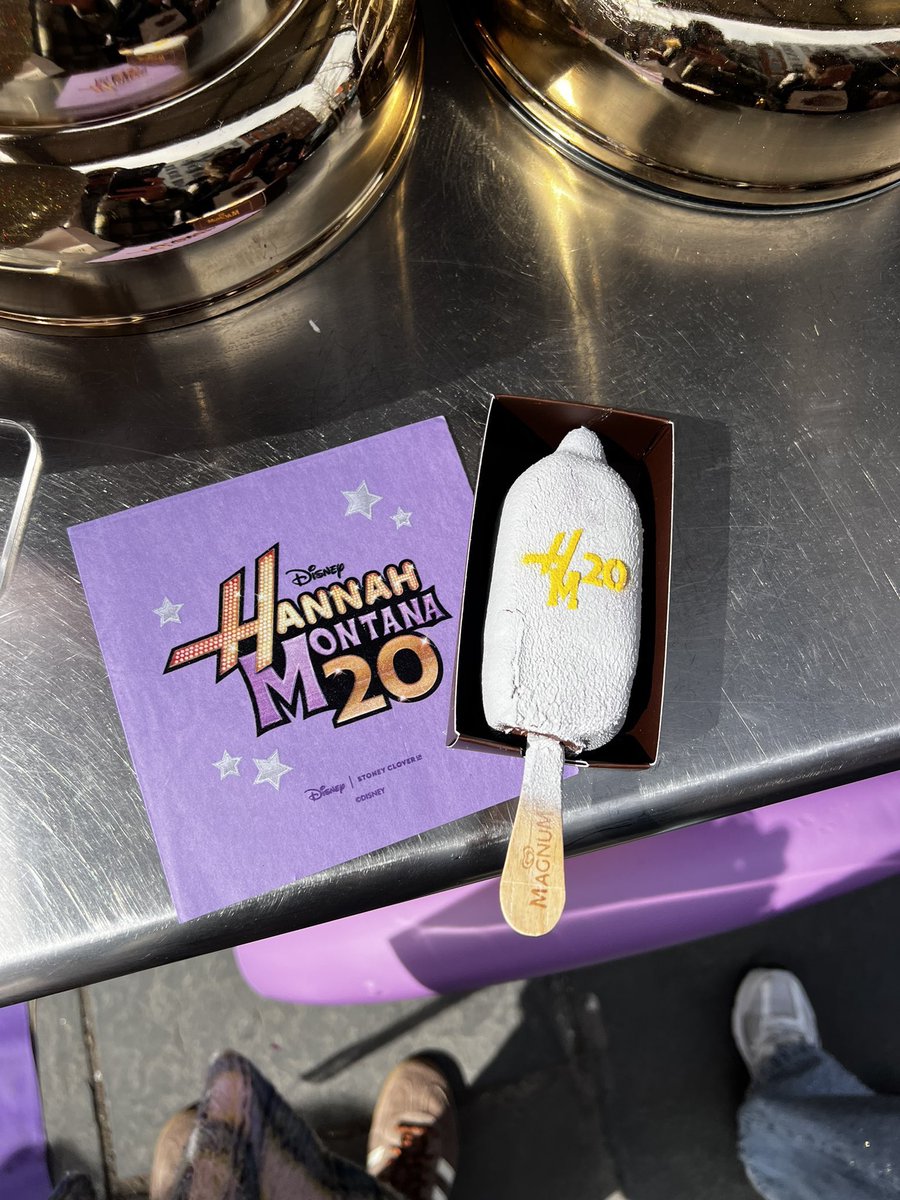 Hannah Updates tweet media