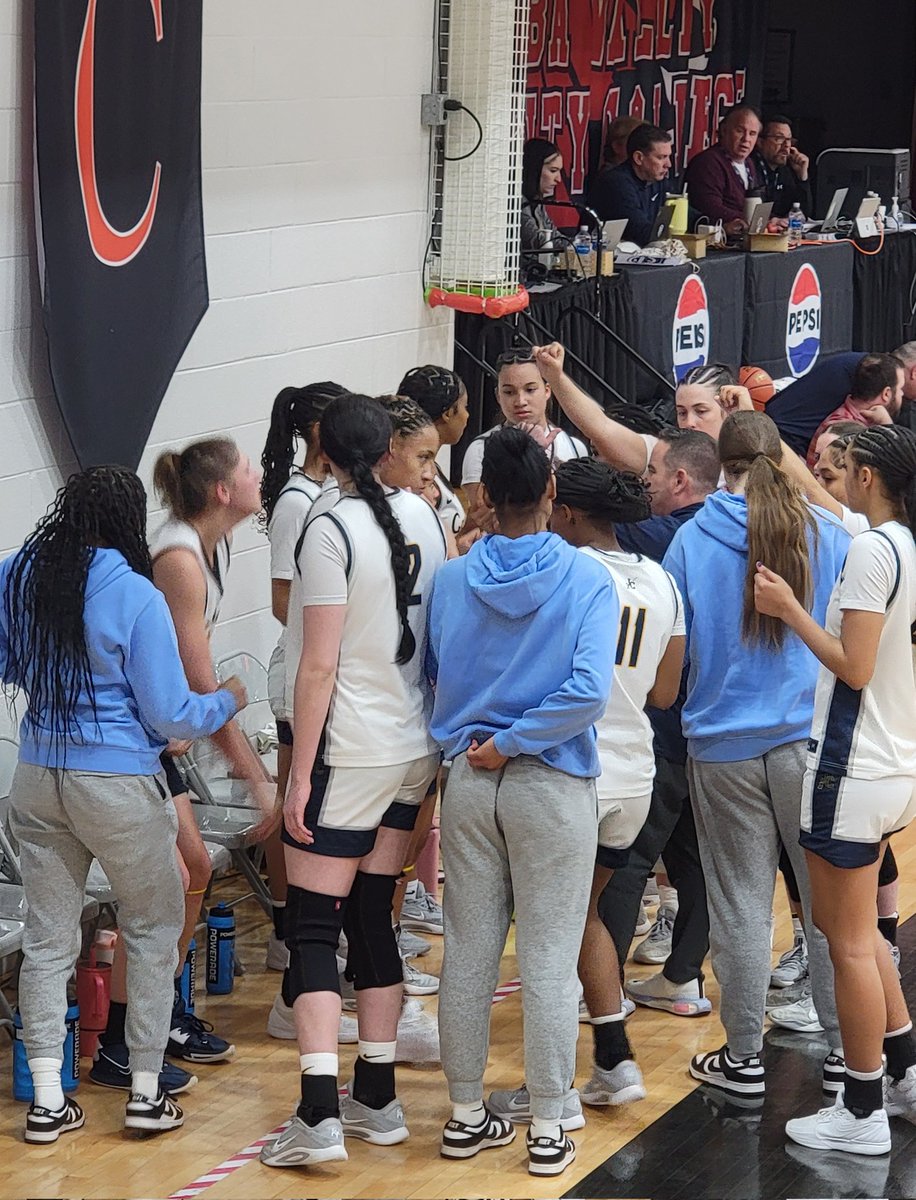 CghrMedia's tweet image. 🏀 #CGHRMedia

@NJCAABasketball 
Div 2 WBB Nationals

#Elite8
FINAL
@NIACCWBball (IA) - 77
VS
Johnson County (KS) - 79

#InstantClassic 📽

#Johnson
Mia Adams - 20 Pts (5-3Ptrs)

Jade Warren - 15 Pts

#NorthIowa
Reggie Spotts - 25 Pts (5-3Ptrs)

Ciara Seifert  - 23 Pts 15 Reb