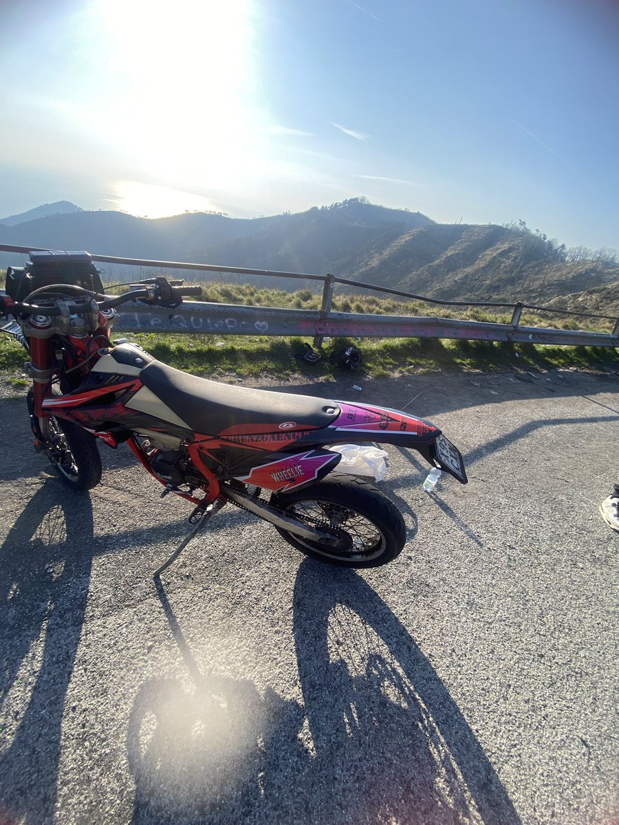 KhoyaFraqg tweet media