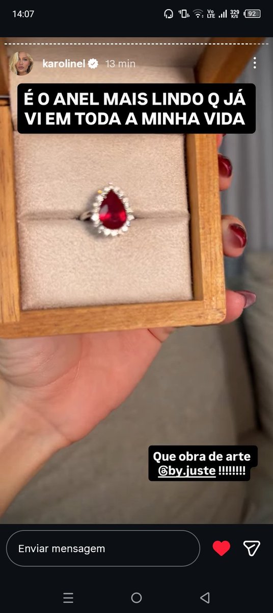 Dios mio que perfeição, vai subindo igual balão, que venham muitos outros <a href="/akarolinelima/">Karoline Lima.</a>