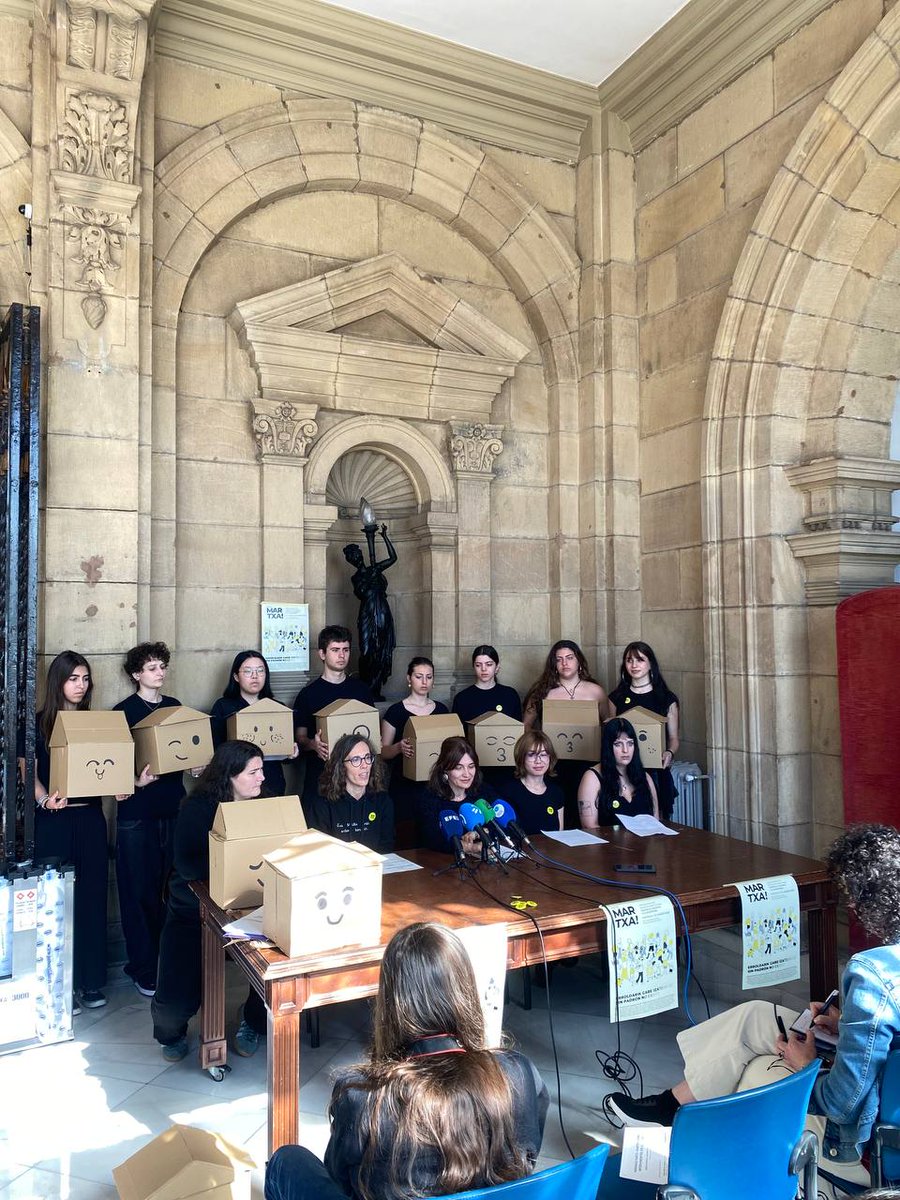 LAB Ekintza Soziala tweet media