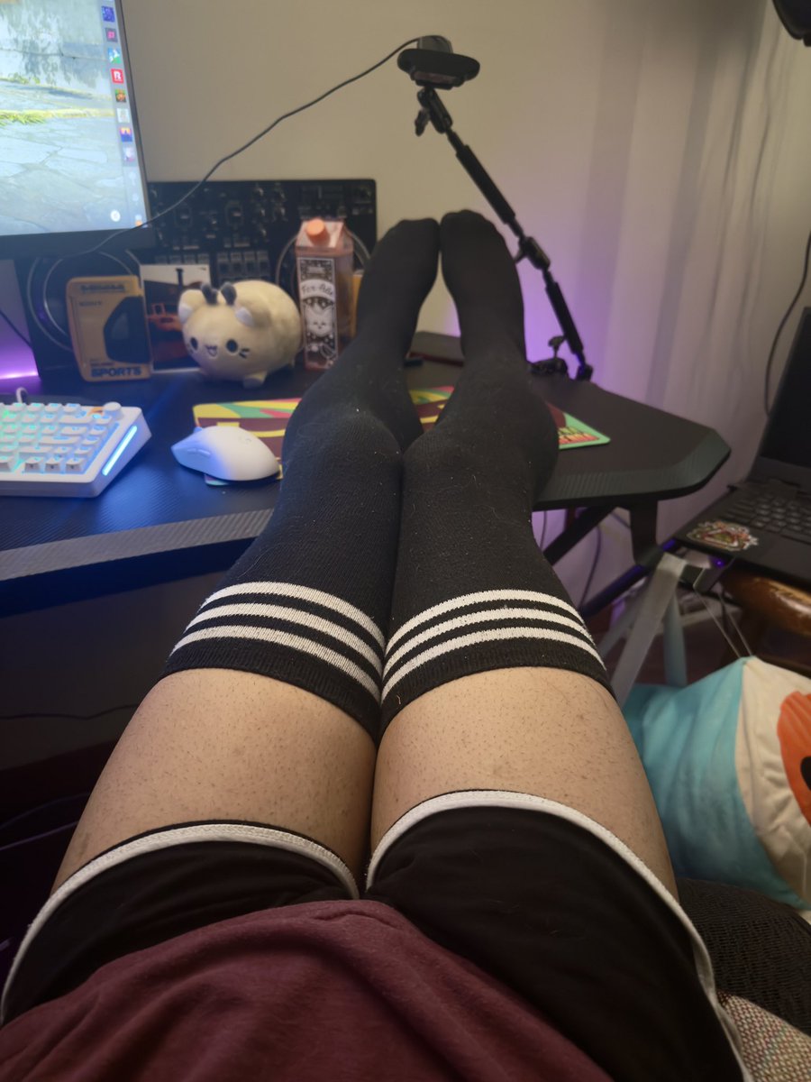 PhonyComb tweet media