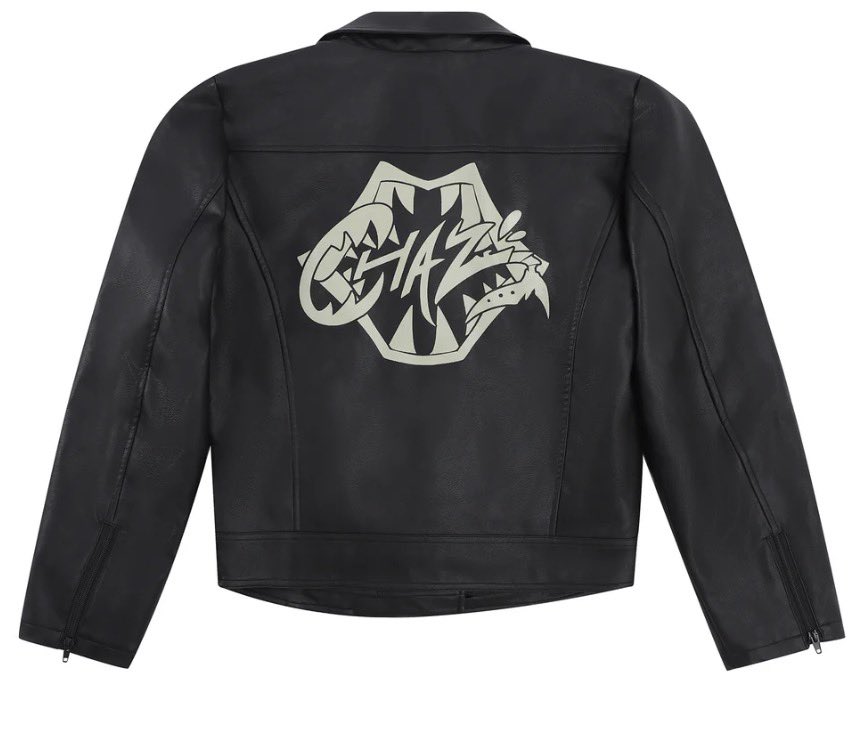 nesspenguin89's tweet image. Their selling Chaz’s jacket as well
🦈🦈🦈
#HelluvaBoss #Chaz #Greed