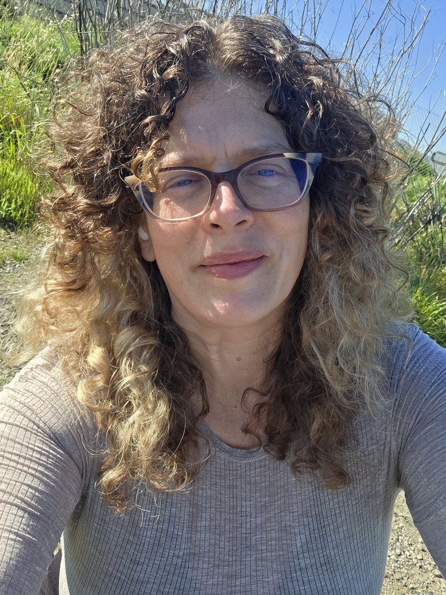 Courtney Marchesani tweet media