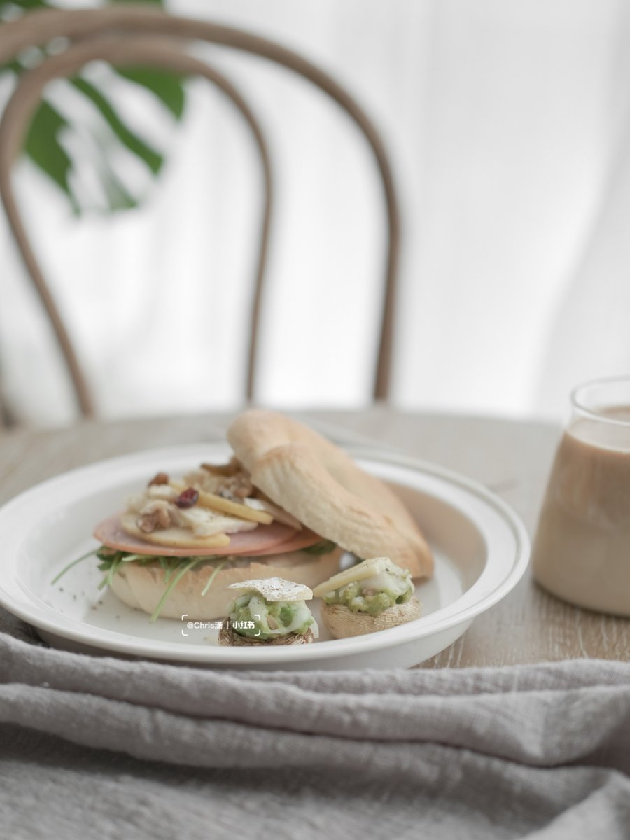 lelanie catalan tweet media