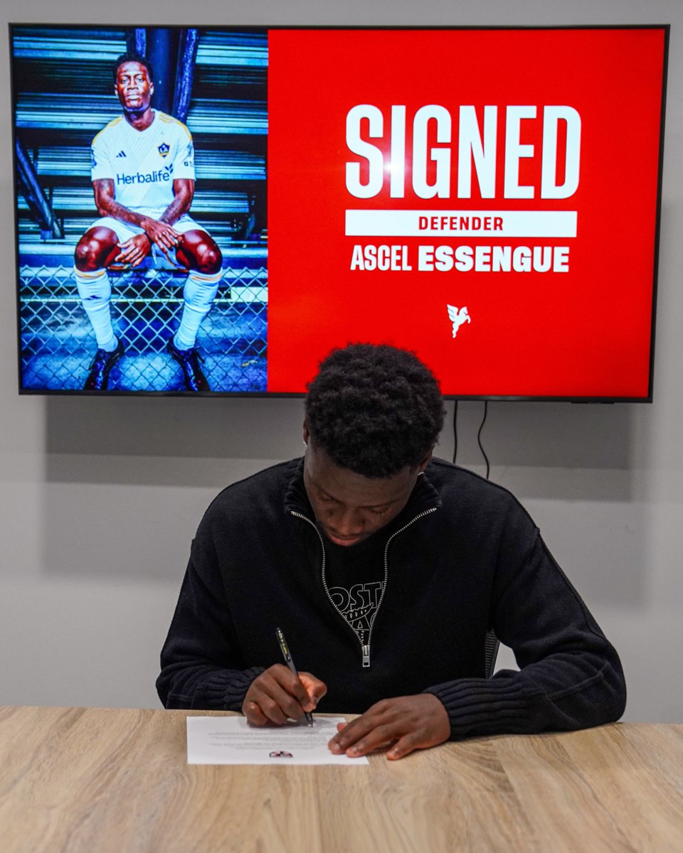 LoudounUnitedFC's tweet photo. SIGNED, SEALED, DELIVERED ✍️😤

Welcome to Loudoun, Ascel! https://t.co/2VTggRbcYO