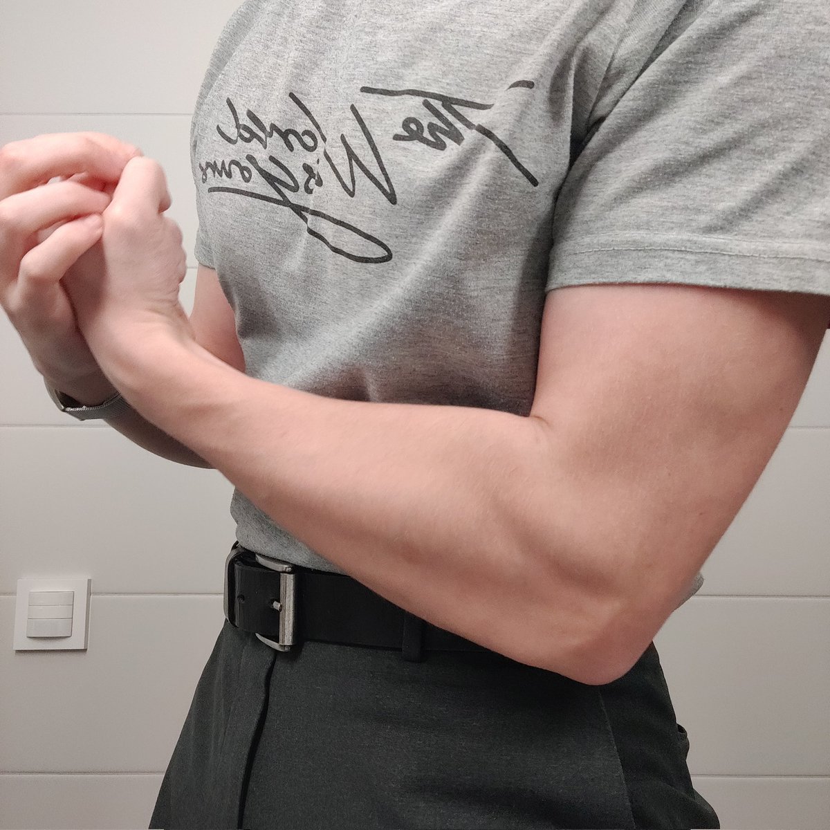 Table Sloth tweet media