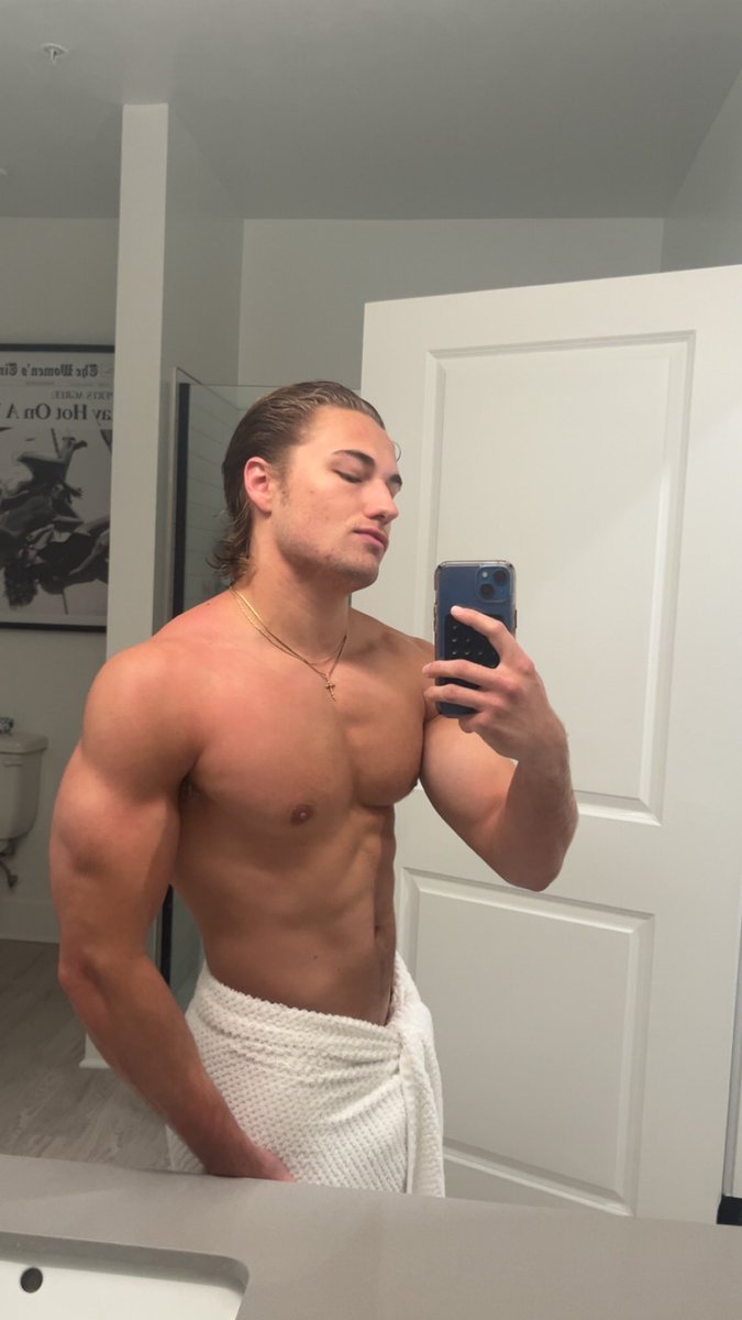 KingTitan_1 tweet media