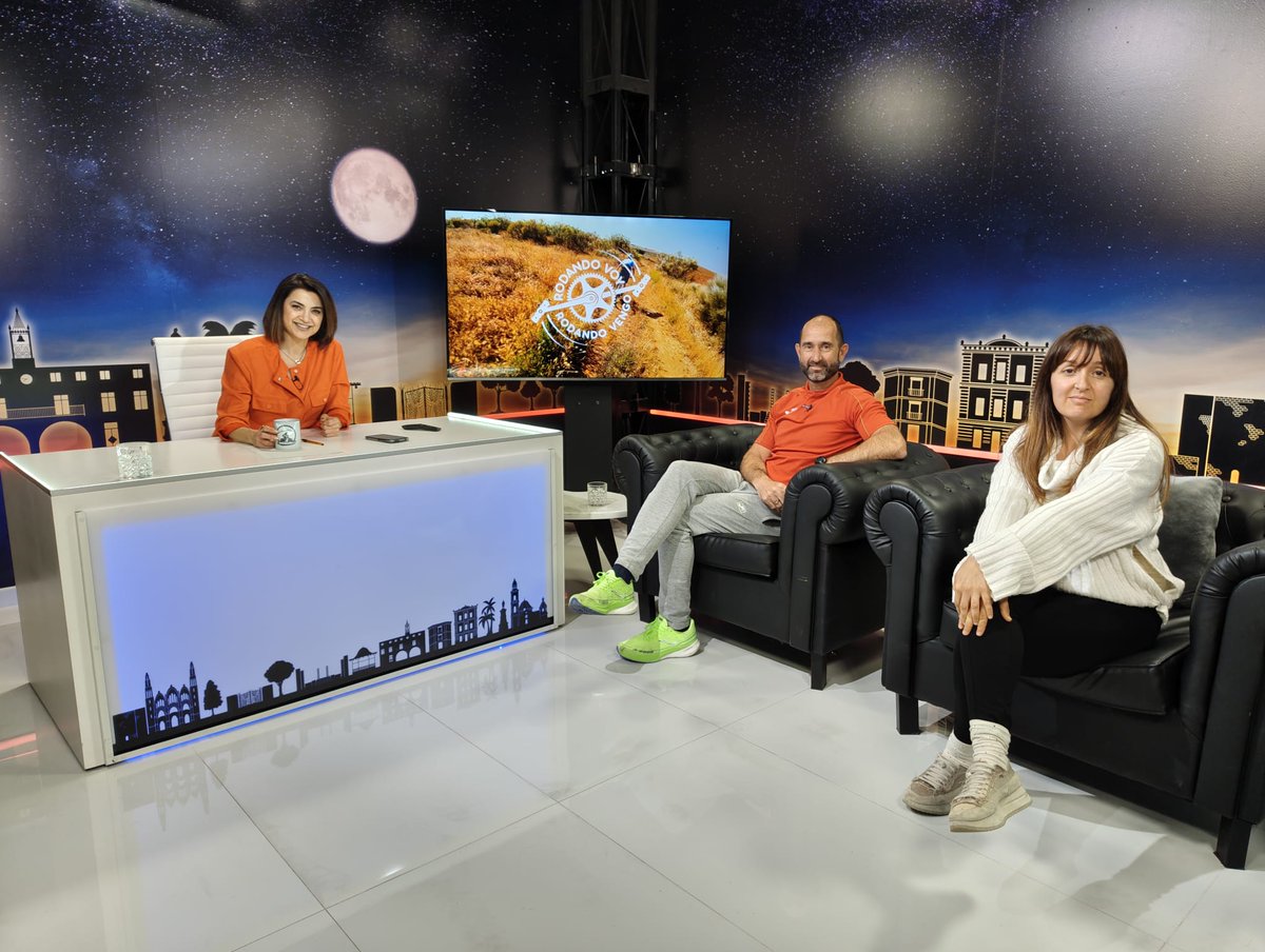 PintorSorolla's tweet photo. GRACIAS @telenovelda POR INVITARNOS AL PROGRAMA "A POQUETA NIT" y hablar de nuestro proyecto de #movilidadactiva y #Deporteysalud
@cableworld
@GasolFoundation
@caminoescolar
#ProyectoStars
#GalaxiaSaludable
#SeismoSaludable
#EducandoEnIgualdad
#Inclusion https://t.co/forjmiWOIU https://t.co/9QWBUDIn15