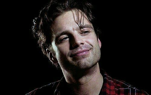 sebstan44's tweet image. Sebastian Stan - Highway 👍🐄

#sebastianstan #highway #100monologues #follow