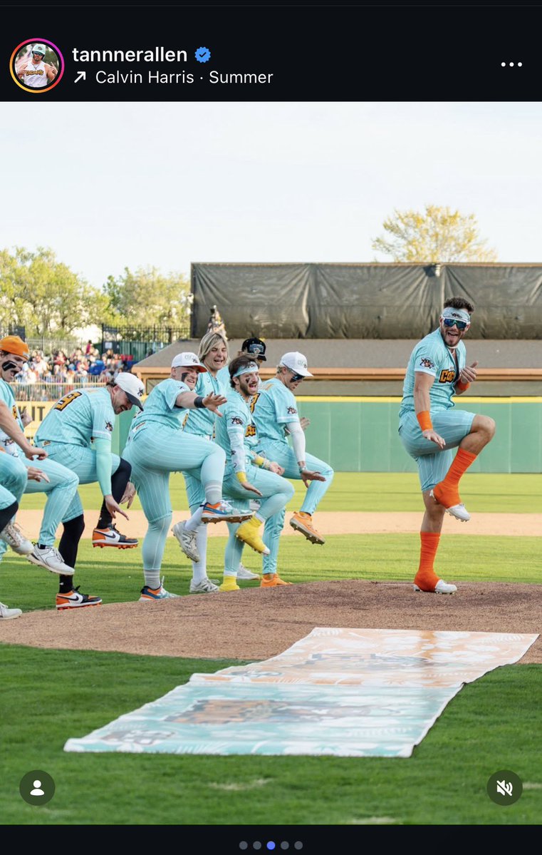 Cleatus Earl tweet media