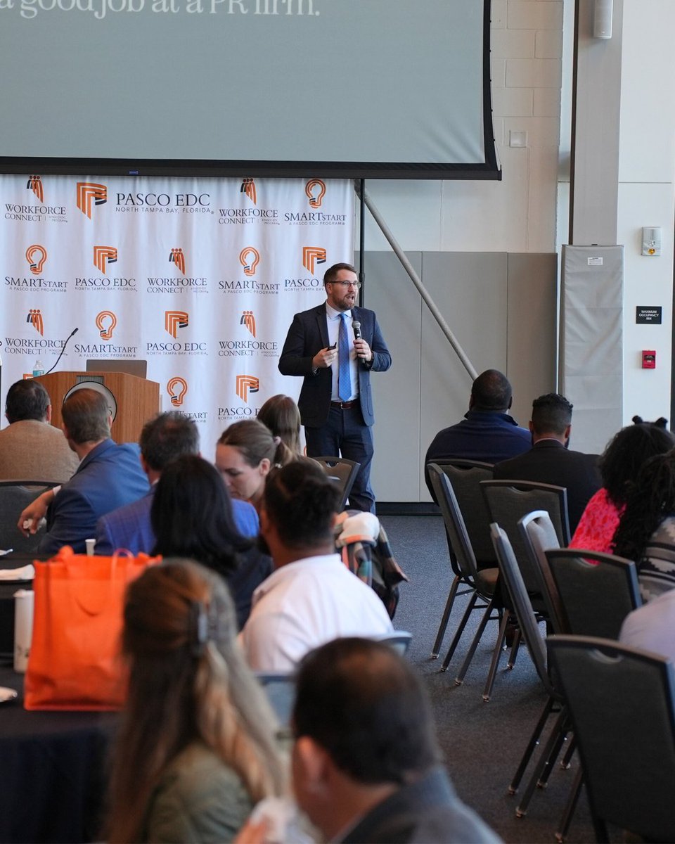 T_DOE's tweet photo. Had a blast speaking at the 6th Annual GROW Pasco in Florida! The room was full of small business owners and community leaders who are doing the hard work of building something meaningful. Thank you @smartstartpasco for having me! #GROWPasco2026 https://t.co/dKvXmlIaF3