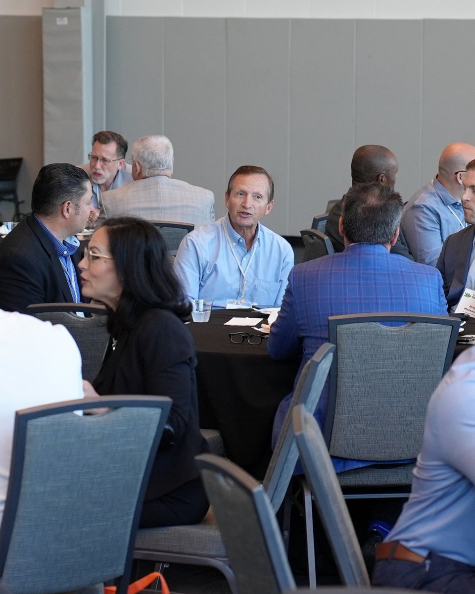 T_DOE's tweet photo. Had a blast speaking at the 6th Annual GROW Pasco in Florida! The room was full of small business owners and community leaders who are doing the hard work of building something meaningful. Thank you @smartstartpasco for having me! #GROWPasco2026 https://t.co/dKvXmlIaF3