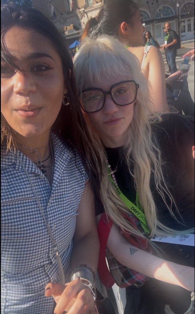 grimes archive tweet media