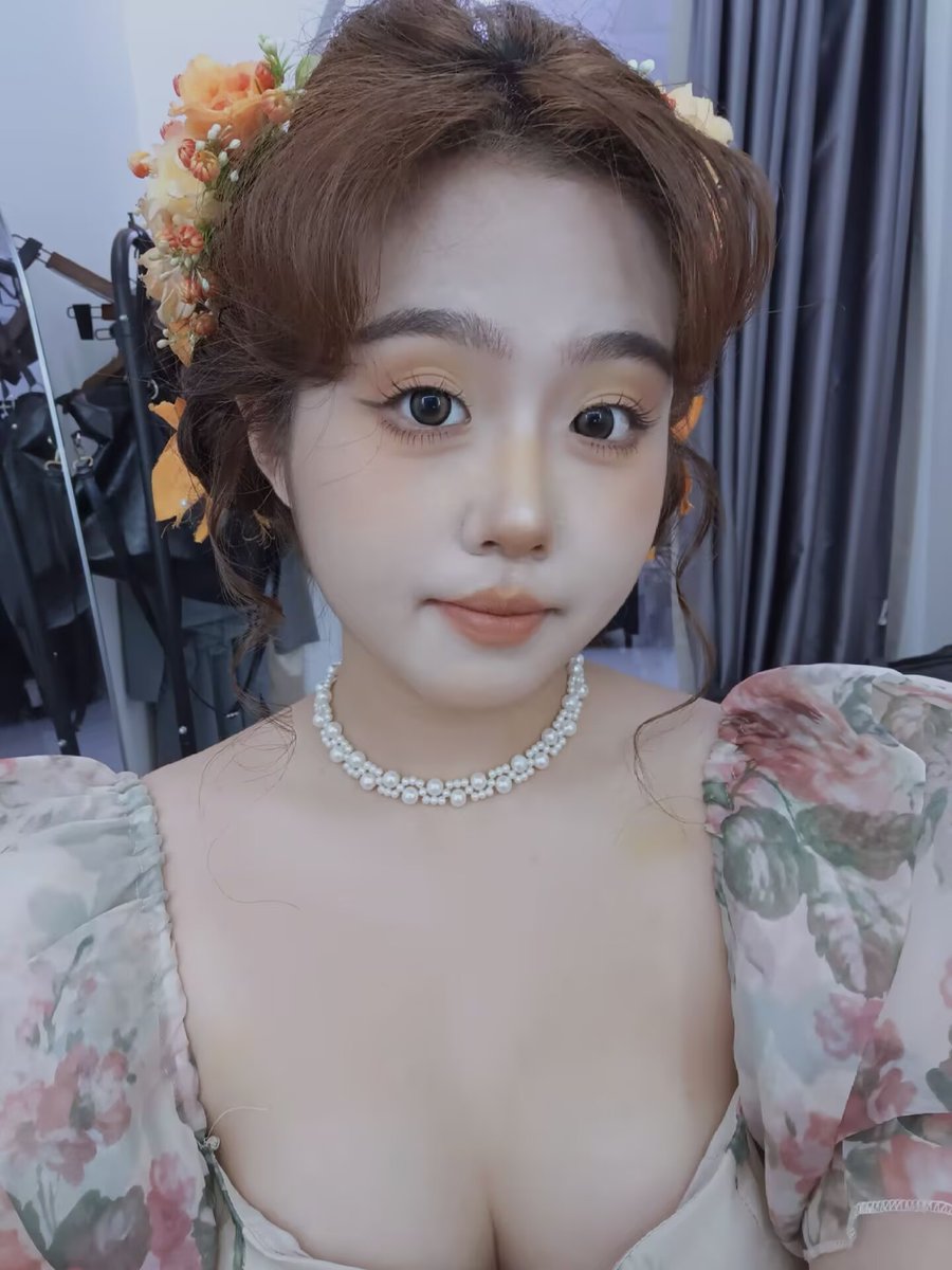 lavender_lele's tweet photo. 我以前的额头咋这么难看😅 https://t.co/YLb0PRZYUd