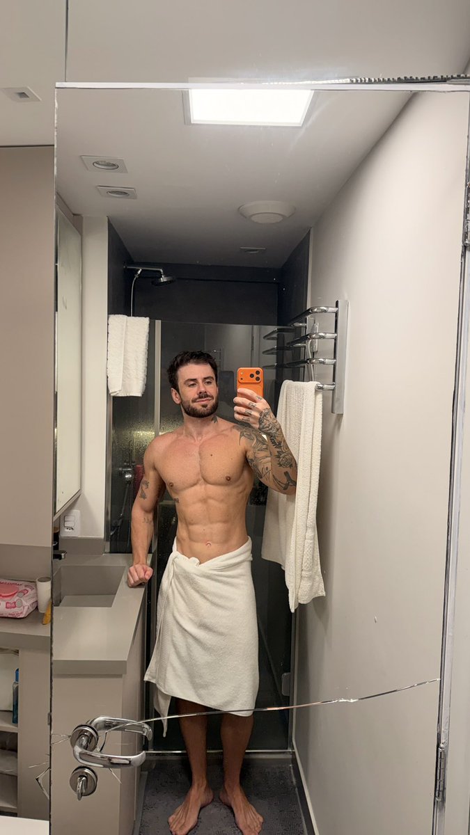 ESCARIÃO tweet media