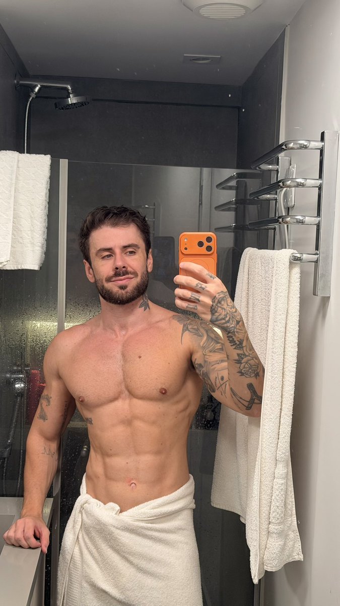 ESCARIÃO tweet media