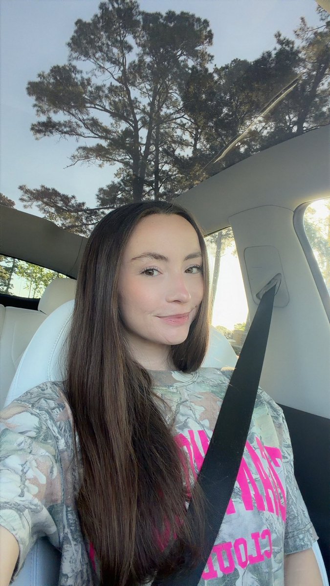 Cayla Bri tweet media