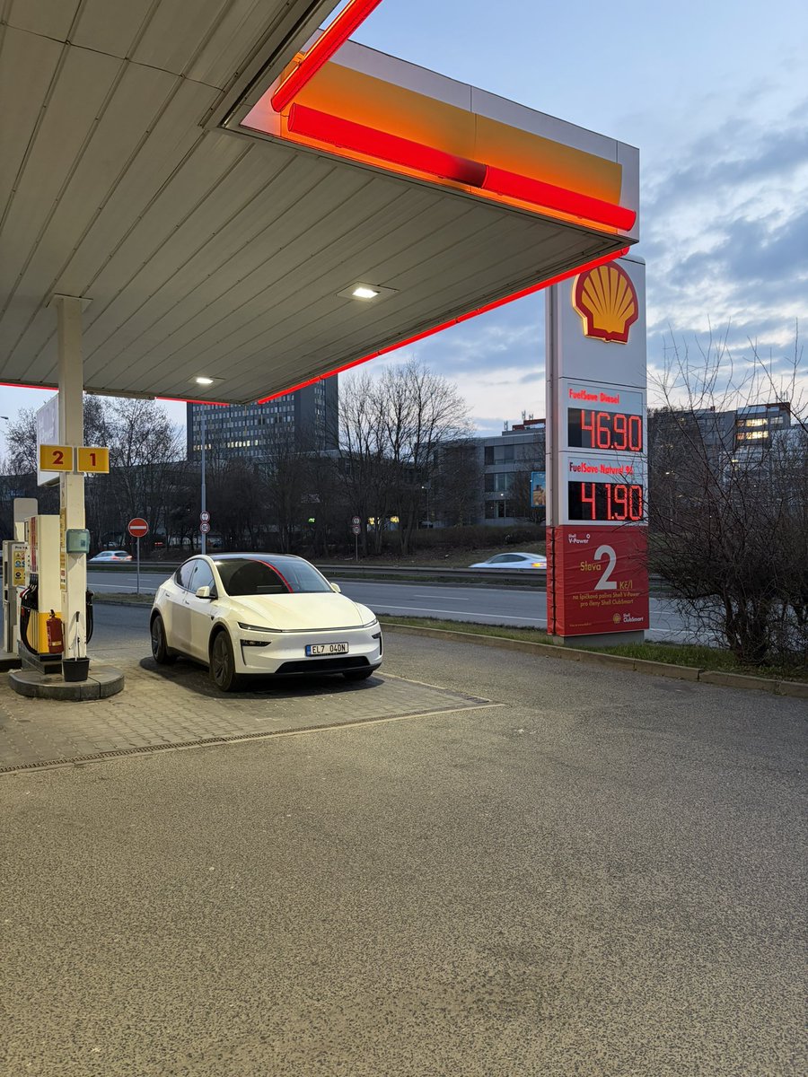 DANDA 🤘 tweet media