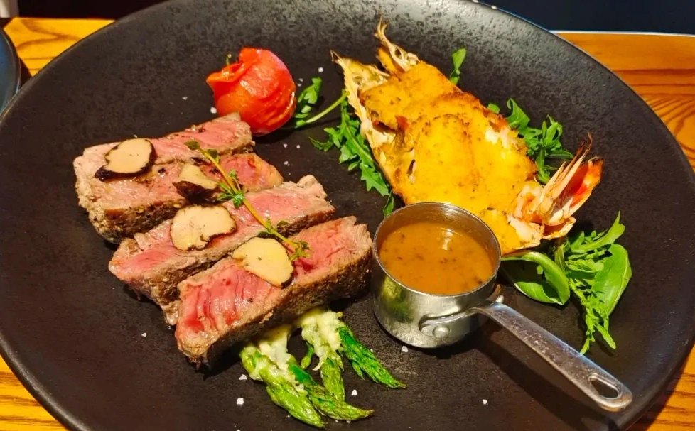 Настя Мориентес tweet media