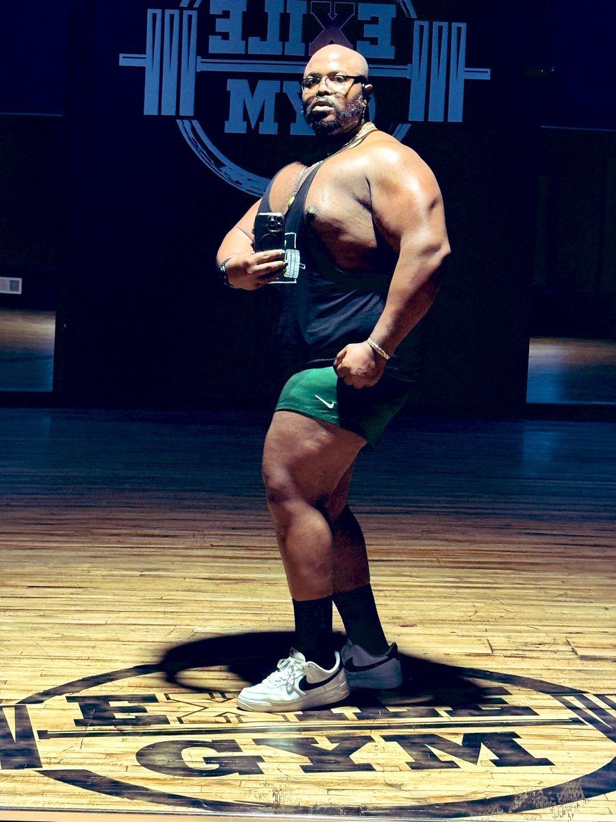 MyClosetLLC's tweet photo. Still at it, slow and steady wins the race. 😤💪🏾 https://t.co/rbIVKLw7Mi