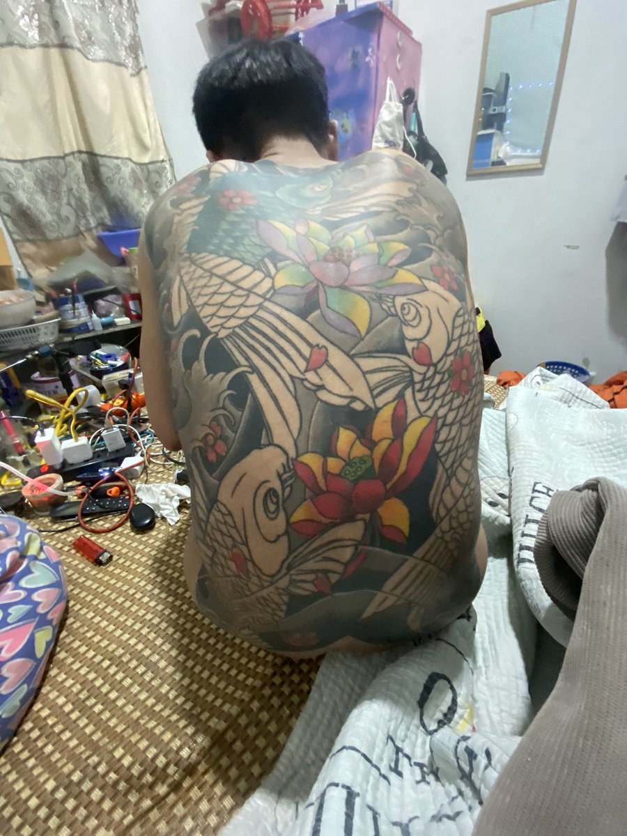 Nứng lồn thì phải làm sao. Qua cho top nó địt thôi. Chứ biết sao giờ.