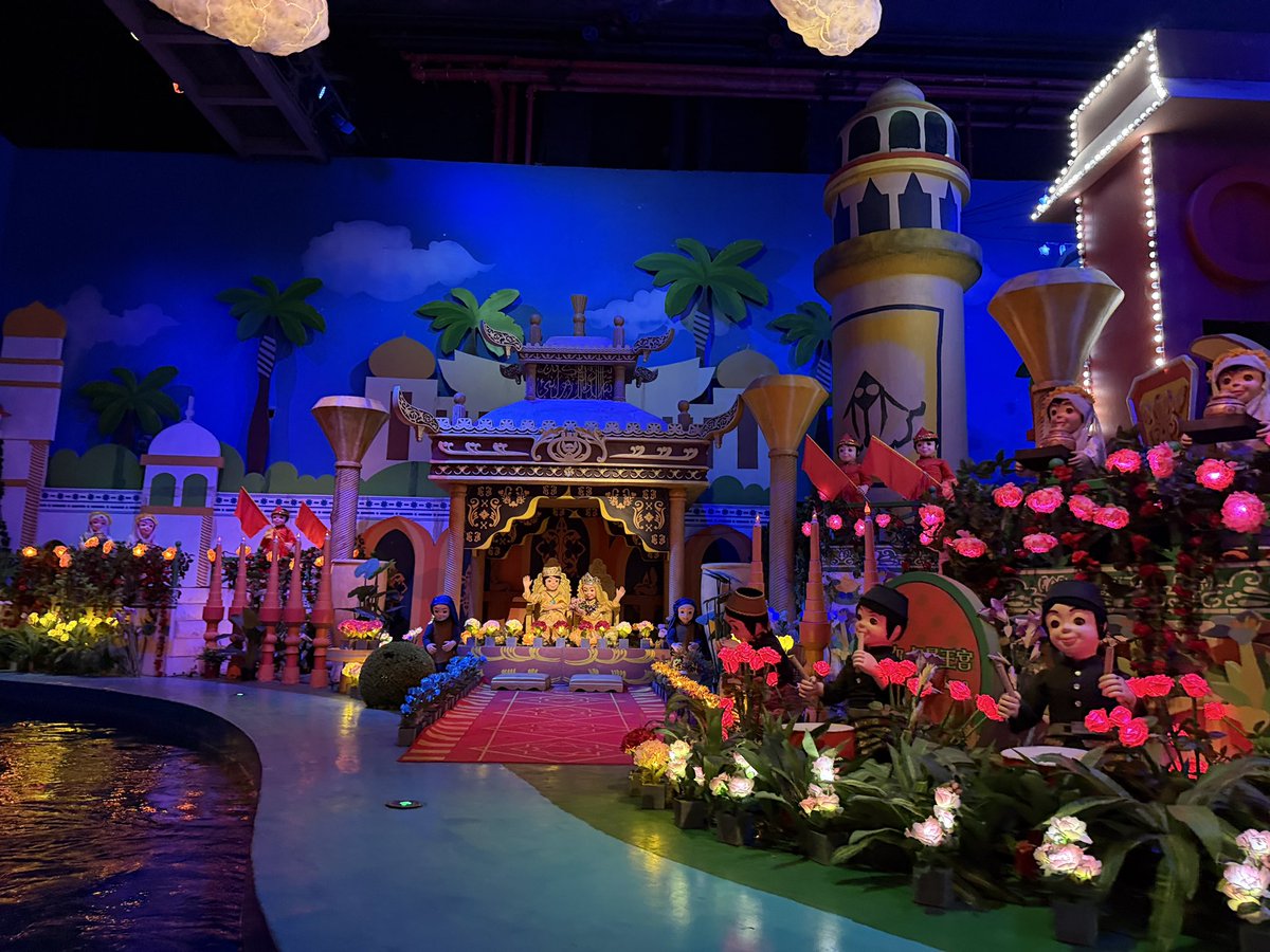 Attractions 360° tweet media