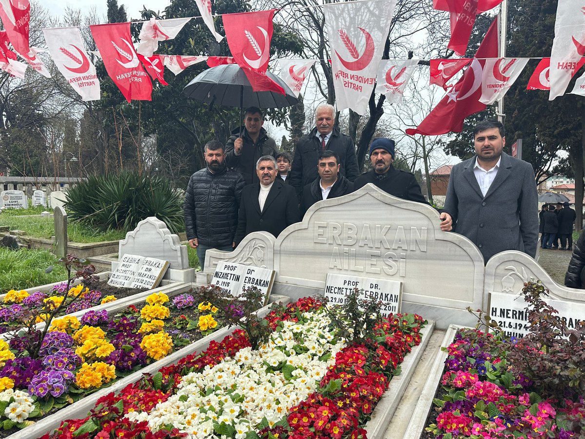 Genel Başkanımız Sayın Fatih Erbakan'ın katılımlarıyla gerçekleşen Necmettin Erbakan Hocamızı Anma ve Bayramlaşma Programı'na İlçe Başkanımız Sayın Selçuk Güneş ve yönetimimizle birlikte katıldık.
​Bu vesileyle teşkilat mensuplarımızla bir araya gelerek bayramlaştık.