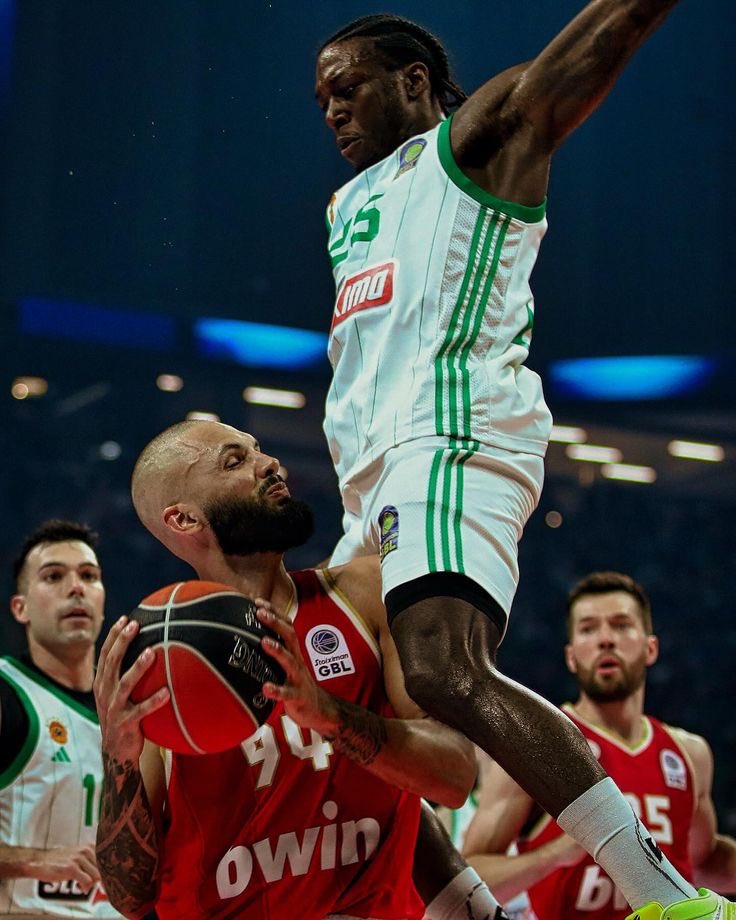 ΠΙΚΙ tweet media