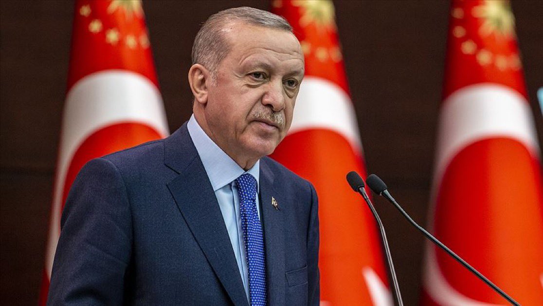 ortadogu2110's tweet photo. 🔴 Cumhurbaşkanı Erdoğan: 

İslam dünyası olarak engellerle, çukurlarla, tertip ve tuzaklarla dolu bir yolu daha aşmaya çalışıyoruz. https://t.co/9MVC0hZZIi