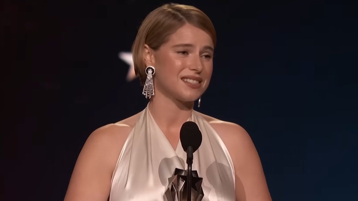 kat !! yuribus tweet media