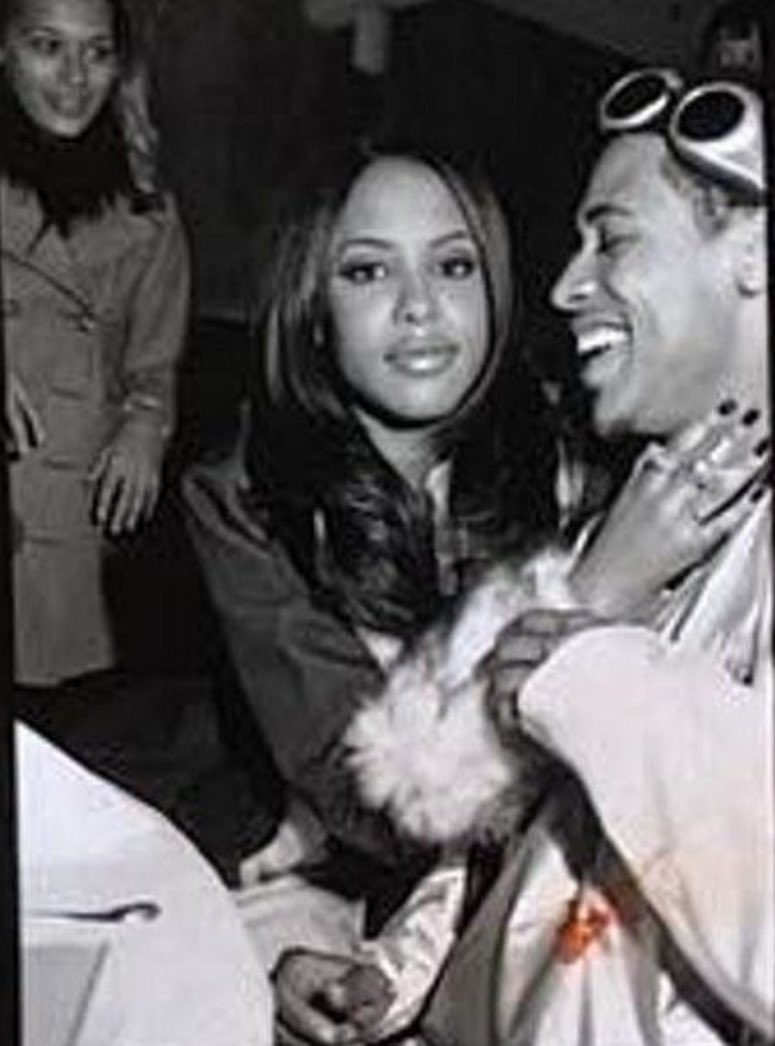 threadpalace tweet media