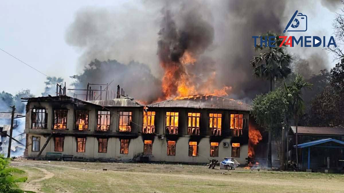 naingnaingaung's tweet photo. The military council carried out an airstrike this afternoon on Katha town, where fighting is ongoing. Around 80 people were killed or injured, including Buddhist monks and displaced civilians.

#WarCrimesOfJunta
#2026Mar20Coup
#WhatsHappeningInMyanmar https://t.co/90SUdawBhg