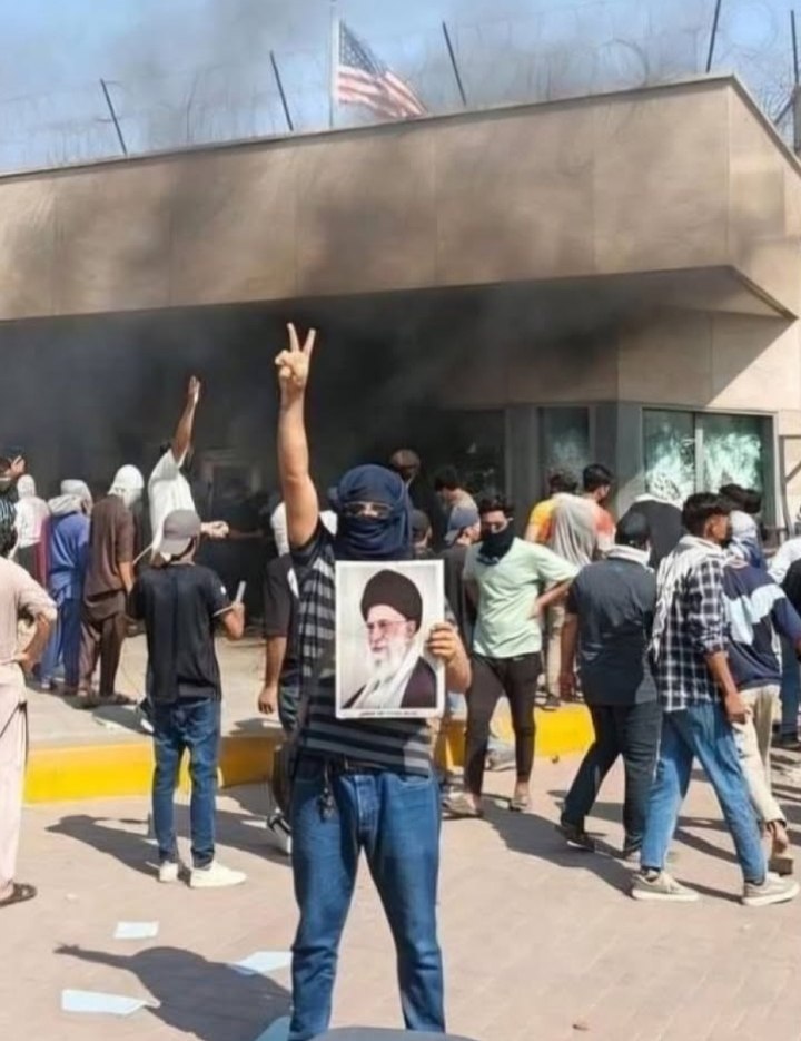 DarashanaKumari's tweet photo. The people of Pakistan stand with Iran , with every act of courage, every voice of resistance
#tumisraeljao https://t.co/tfOKAtKCx2