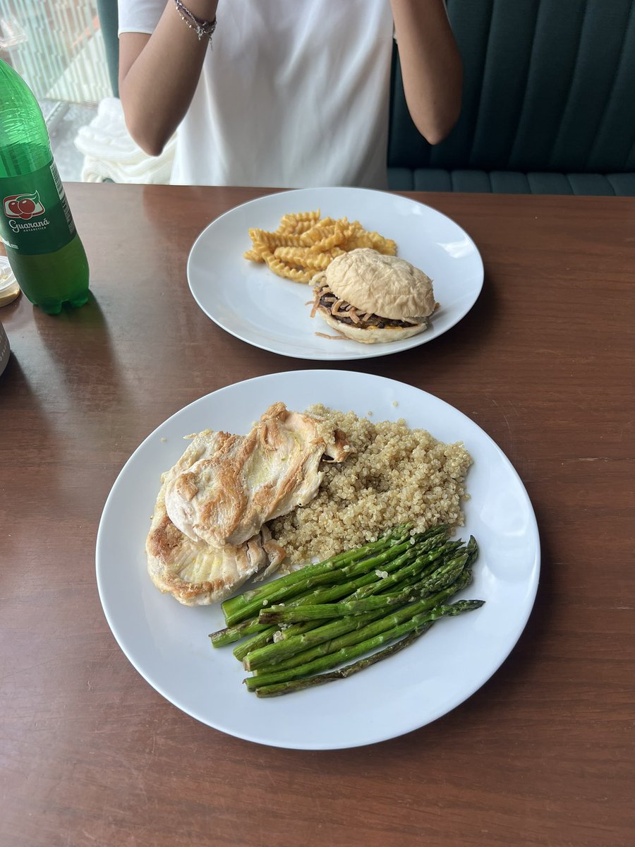 hadrianus tweet media