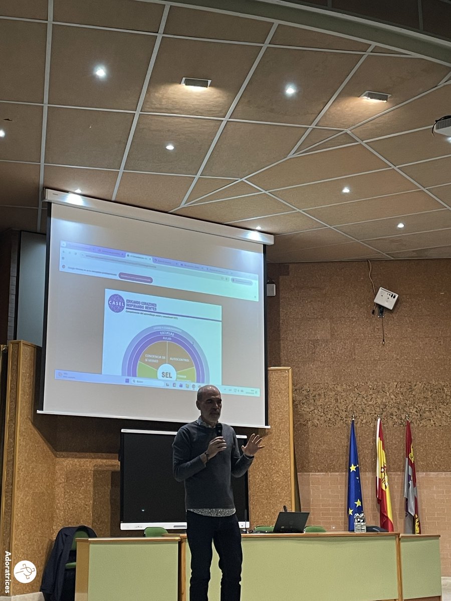 Colegio Sta. Mª Micaela Valladolid tweet media