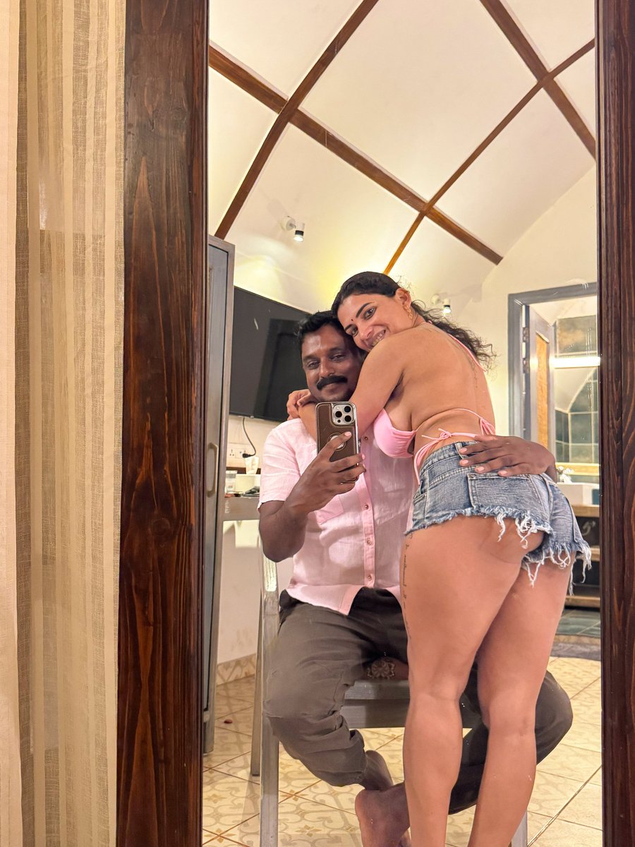 resmiuniverseX's tweet photo. With you it's different ❤️ https://t.co/MqW6BxLtQC