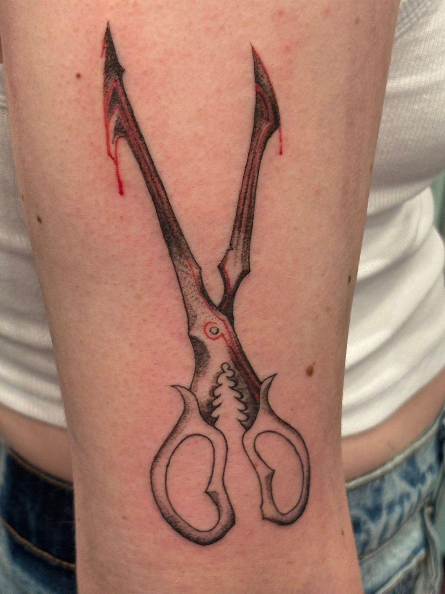 Valerie (Val) 🏳️‍⚧️ (porn doll) she/it tweet media