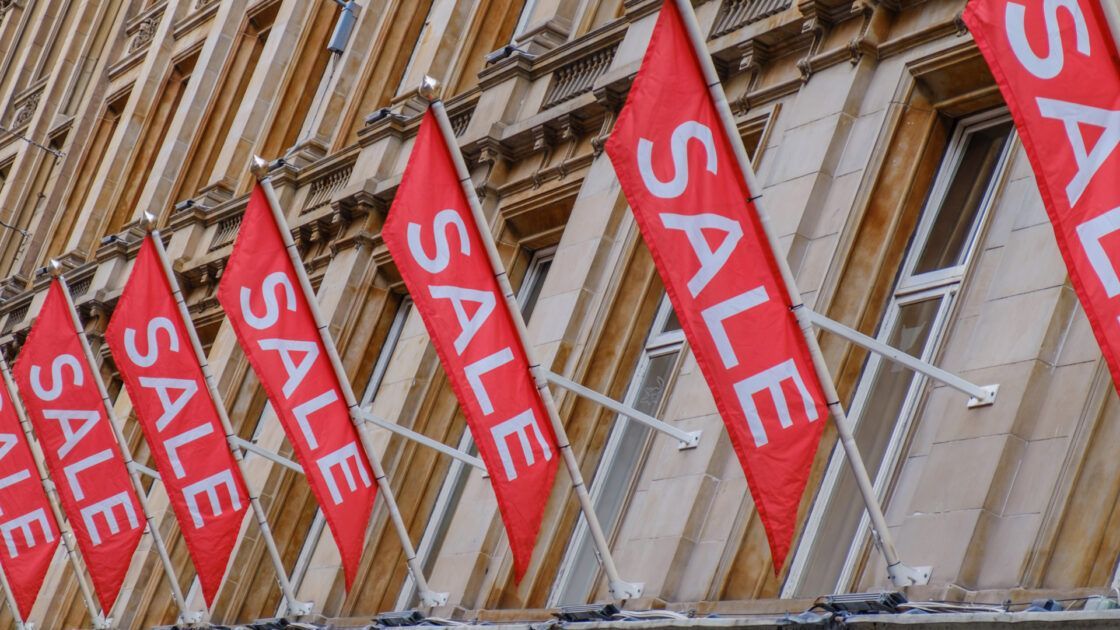 VideoAndWeb's tweet image. Discover why digital-first branding is essential for modern businesses. Read the full article. vidweb.uk/digitalfirstbr… Tags: #BrandDevelopment #SME #Londonwebservices