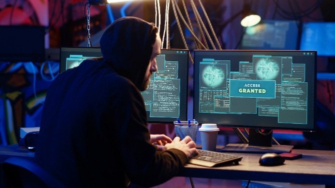 OxJoshWeb3's tweet photo. Your antivirus is probably blind.

Not broken. Just… outdated.

Because today’s attackers don’t match signatures.

I broke down why signature-based security is failing and how UEBA uses machine learning to catch threats hiding in plain sight.

[https://t.co/SFH2c6S0U4] https://t.co/xneqNk1CTp